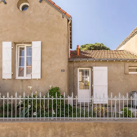 Ferienhaus Maison Familiale Moderne, 300m Du Centre, 500m De La Mer, Wifi Gratuit, Draps Inclus. - Fr-1-306-1206