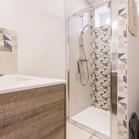 Maison Familiale Moderne, 300m Du Centre, 500m De La Mer, Wifi Gratuit, Draps Inclus. - Fr-1-306-1206 *